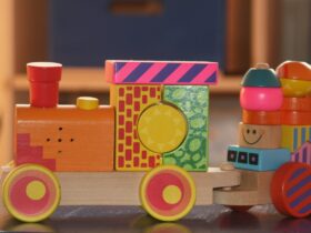 un train en bois pour enfant